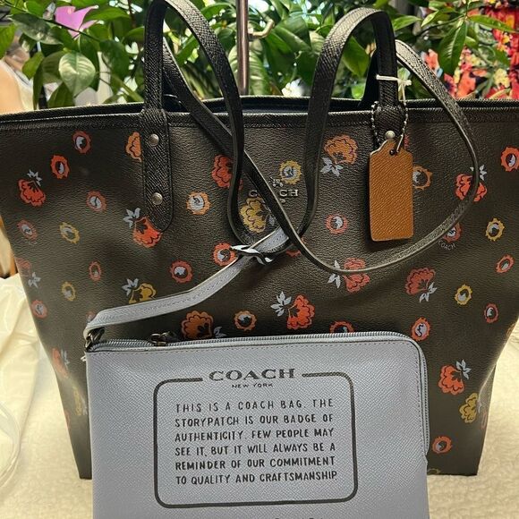 🔥🍀NWT! | Coach City TOTE Reversible Handbag Msrp:$350.00 - Picture 1 of 8